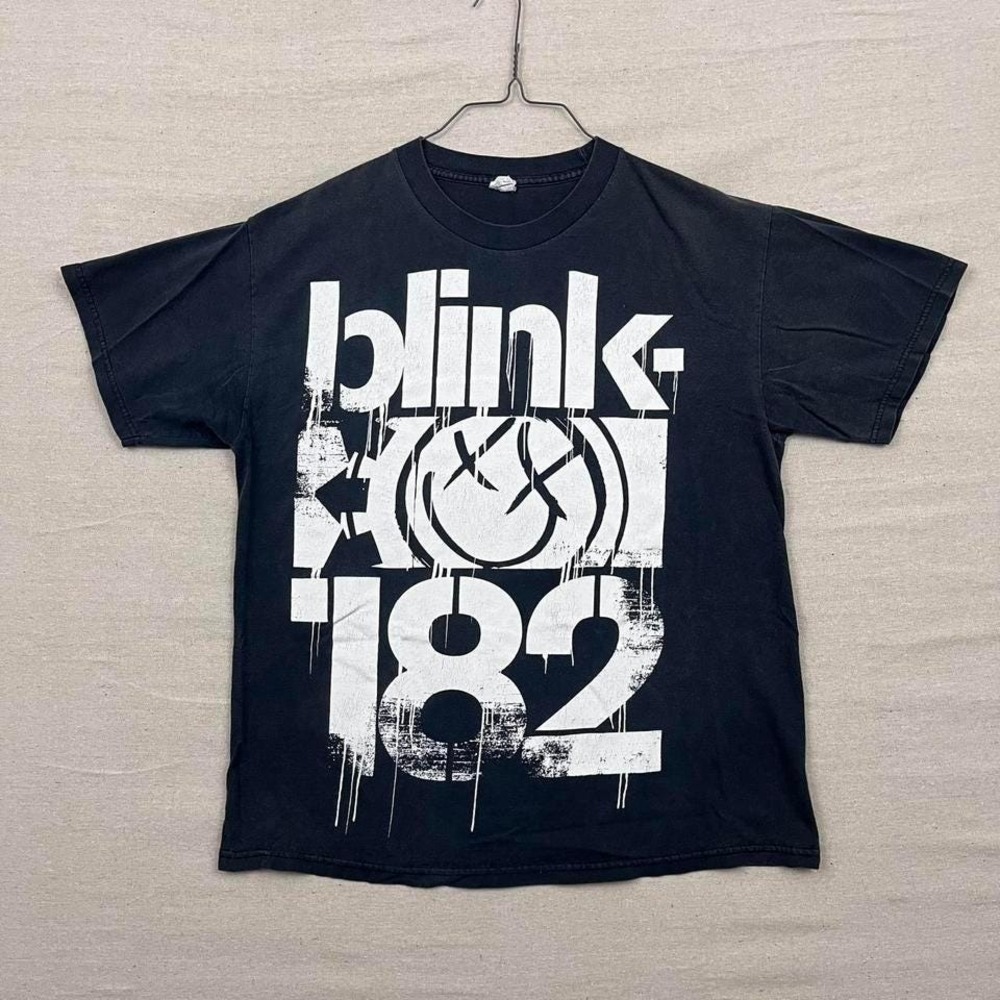 00s Blink‎ 182 Faded Black Band Tee Shirt